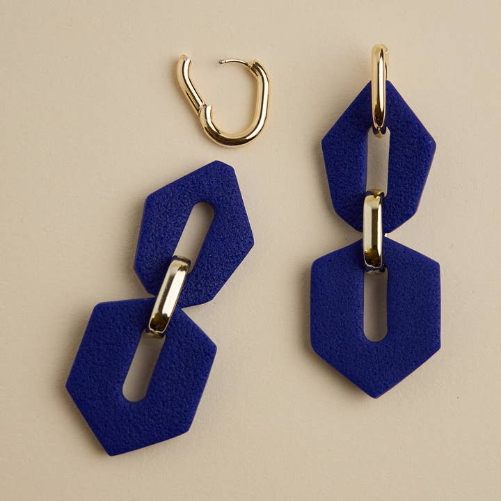 Shilla Hoops | handgefertigte Ohrhänger aus Ton | LYHO für den Großhandel von LYHO