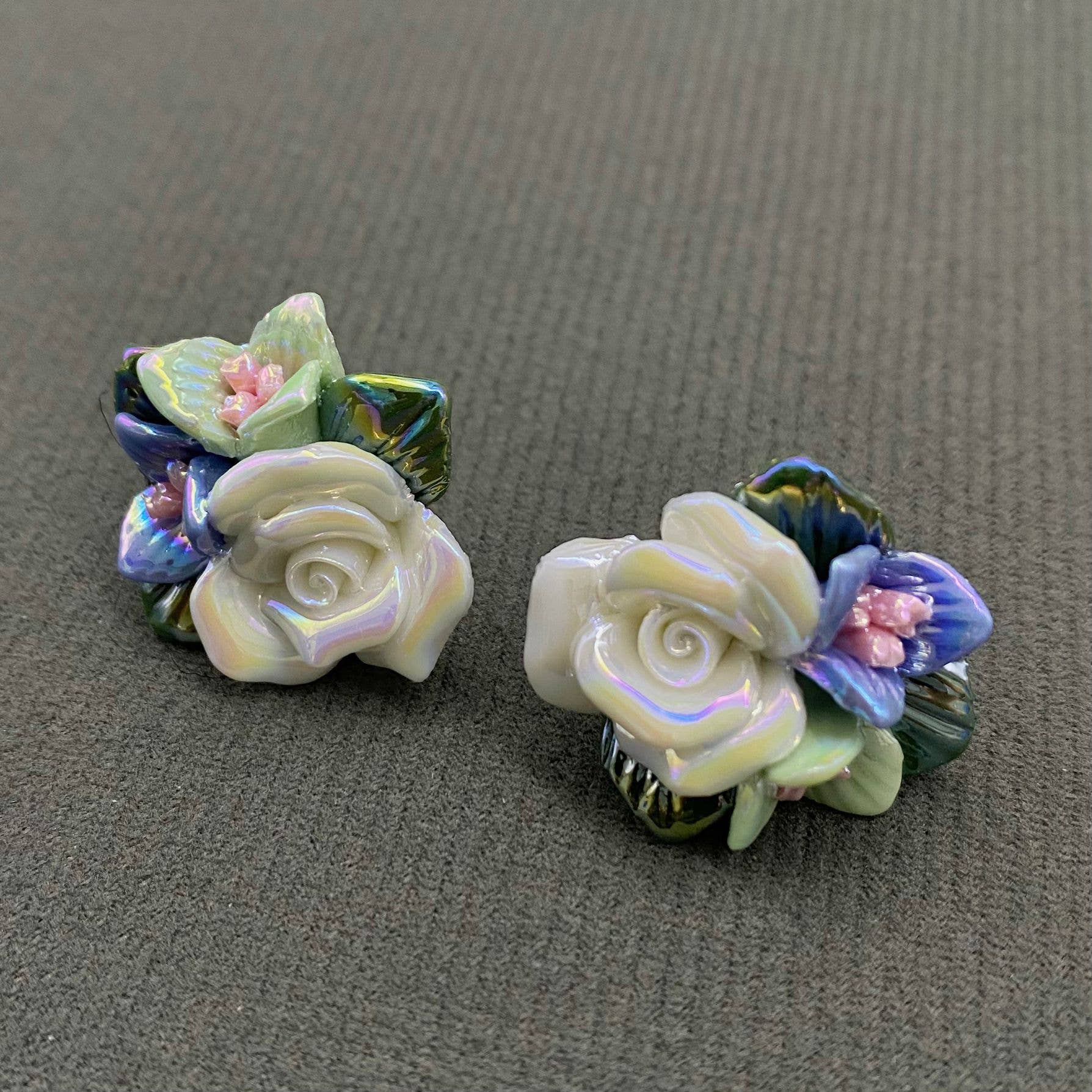 Mio Queena - Wholesale Stud/Post Earrings - Colored Ceramic Flower Stud Earrings0