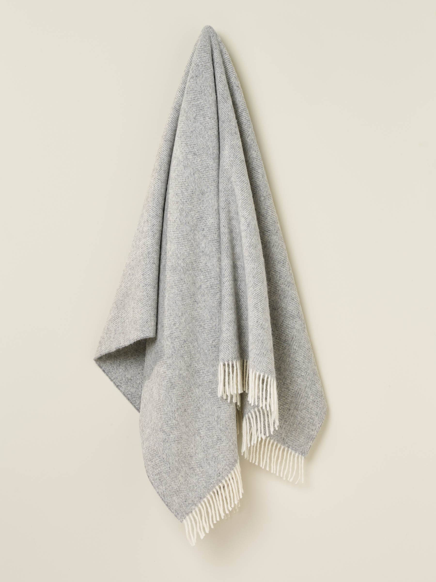 Bronte by Moon – Engroshandel Tæppe – Sildebensmønstret Britisk Uldtæppe1