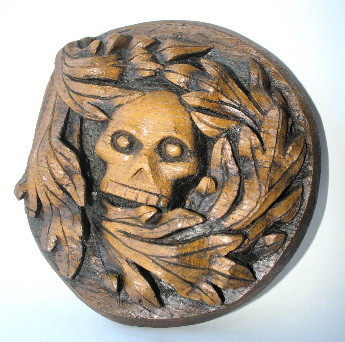 Oakapple Designs Ltd – wholesale Decorative figurine – Medieval Green Man Skull - Reproduction Misericord Carving.2