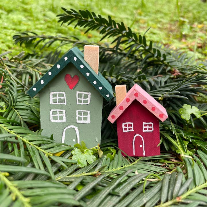 Bramble Workshop - Wholesale DIY Craft Kit - Gnome Village Craft Kit