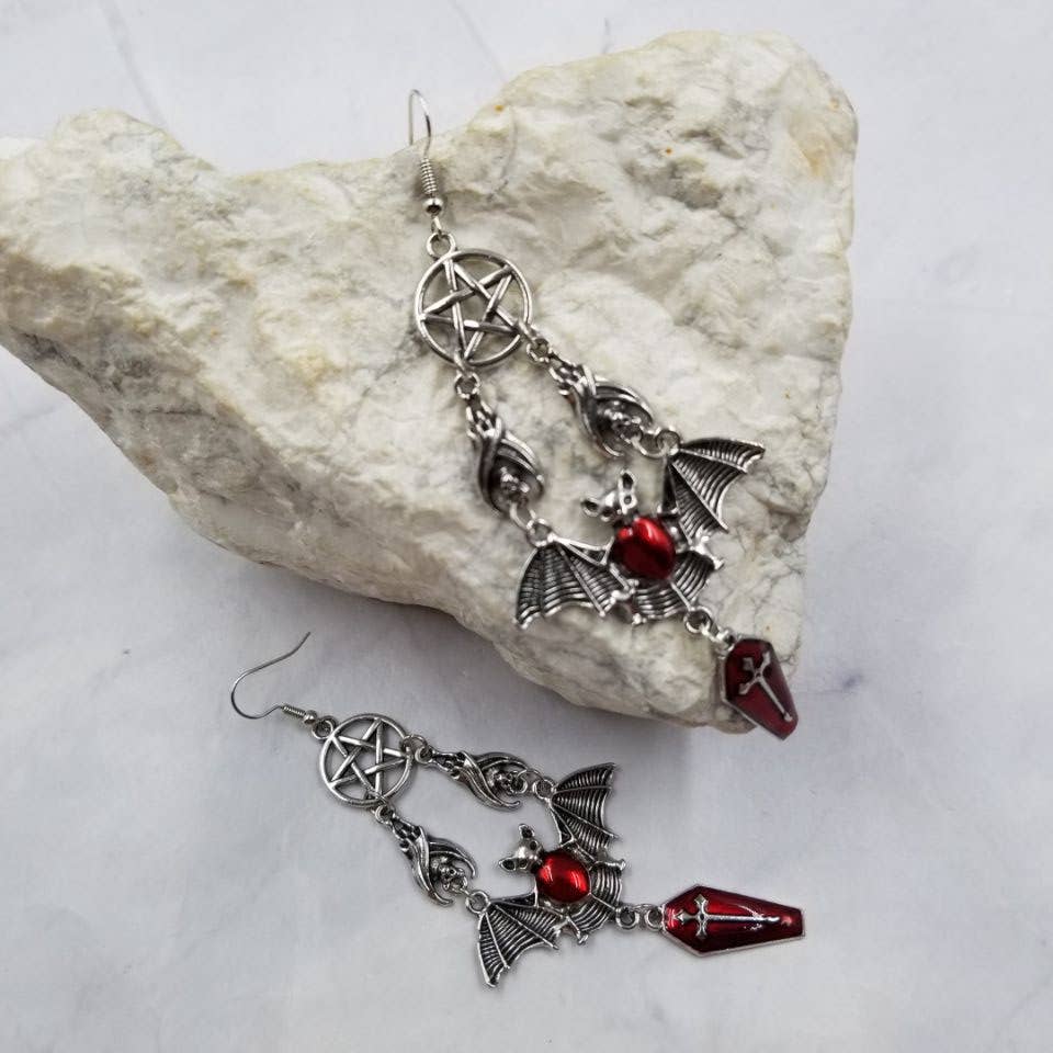 The Pretty Jewellery - Vendita all'ingrosso Orecchini pendenti - Orecchini Spettrali a Forma di Pipistrello e Bara - Halloween1