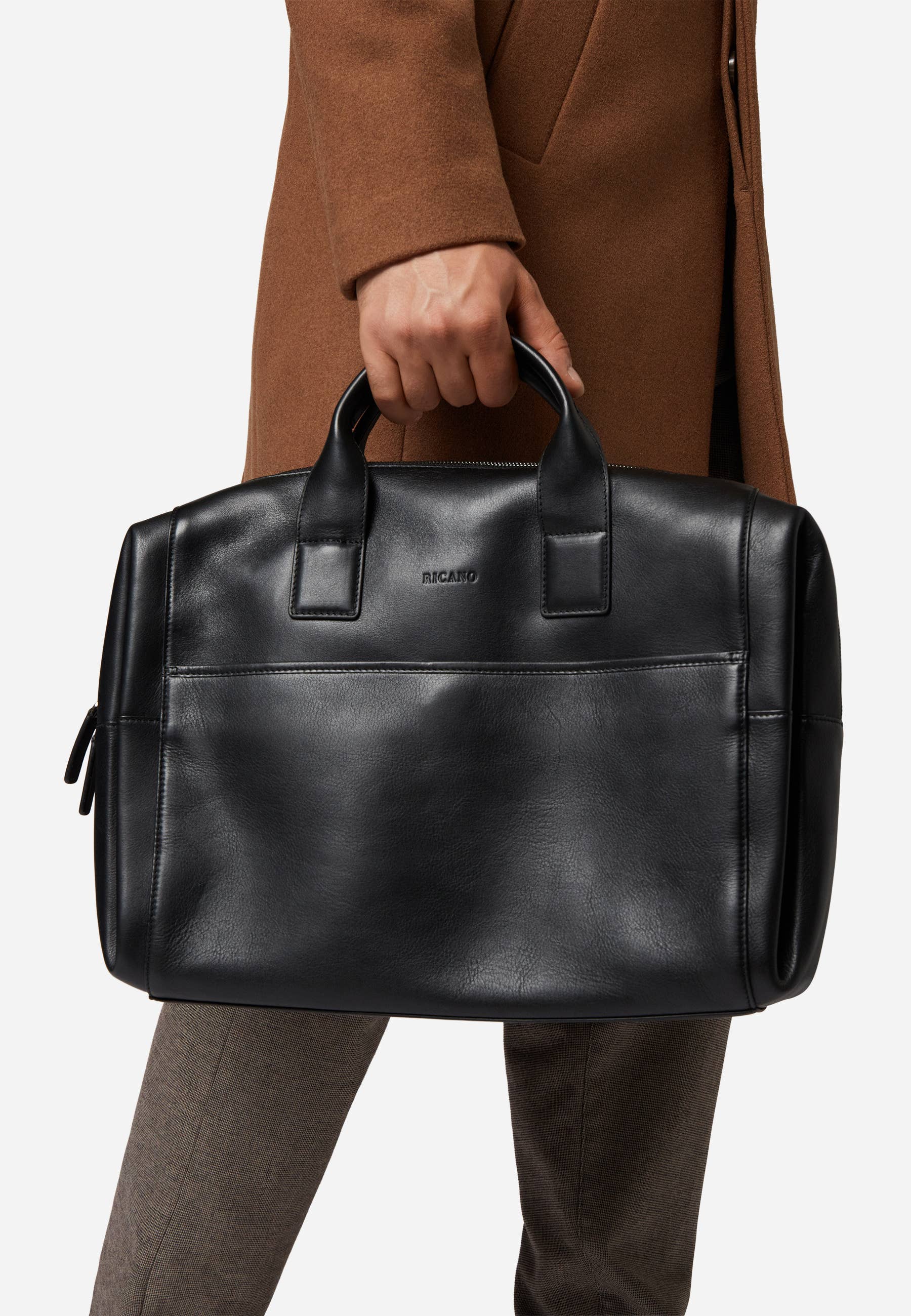 black Classic men's leather bag/Noah for wholesale on Faire5