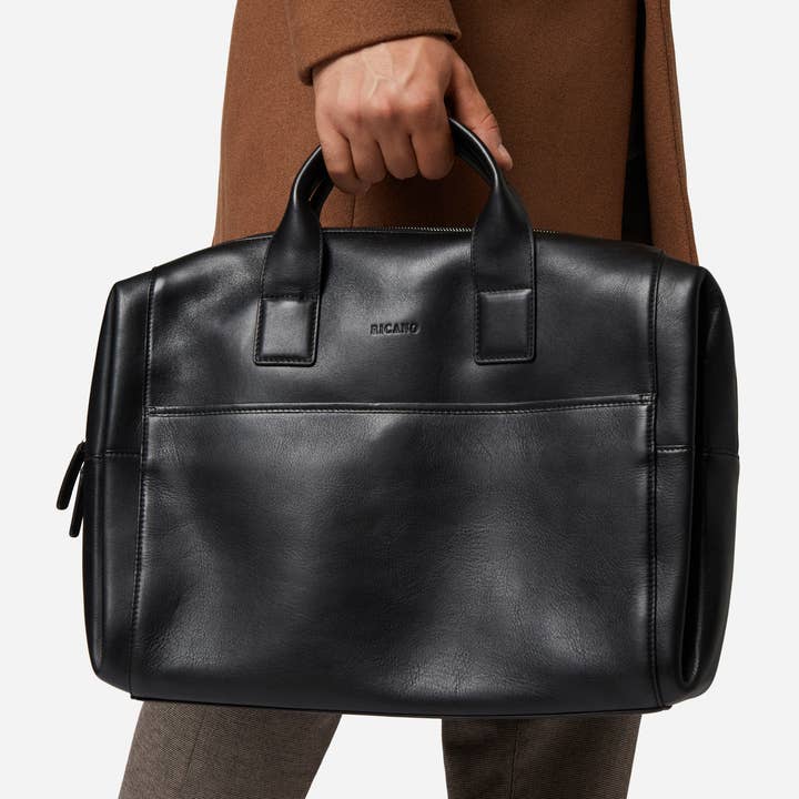 black Classic men's leather bag/Noah for wholesale on Faire5