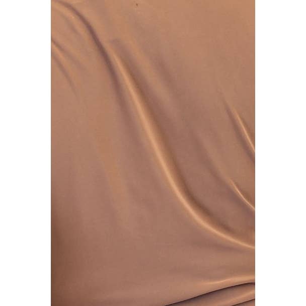 Haut cache-cœur en maille grande taille avec basque pour la vente par The Curve LA