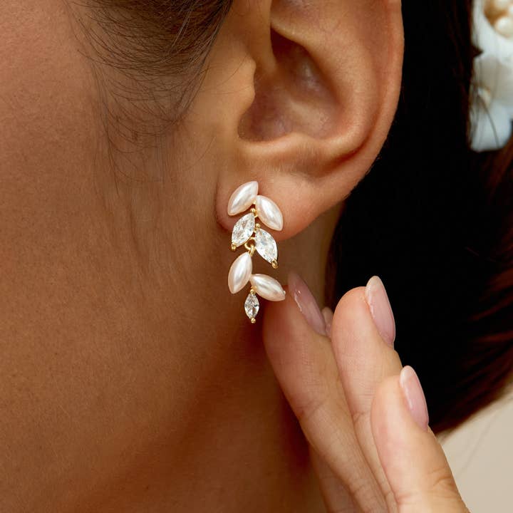 Crystal Leaf Pearl Earrings,Wedding Pearl Diamond Earrings for wholesale by Drrtymagic