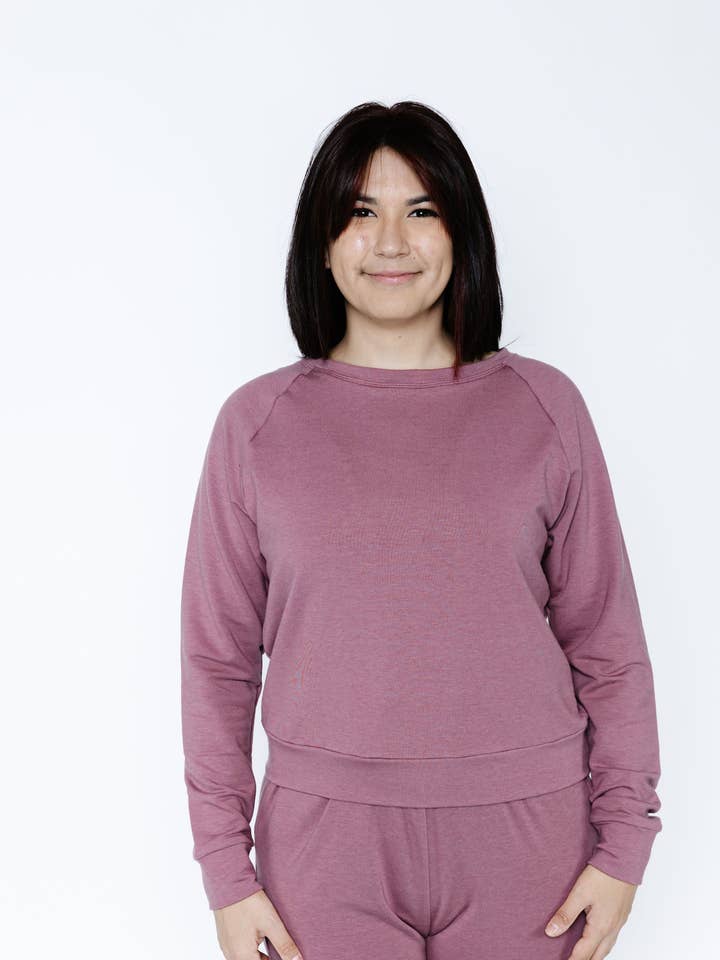 Pullover Rosa Marrone per la vendita all'ingrosso da parte di Nominou Designs