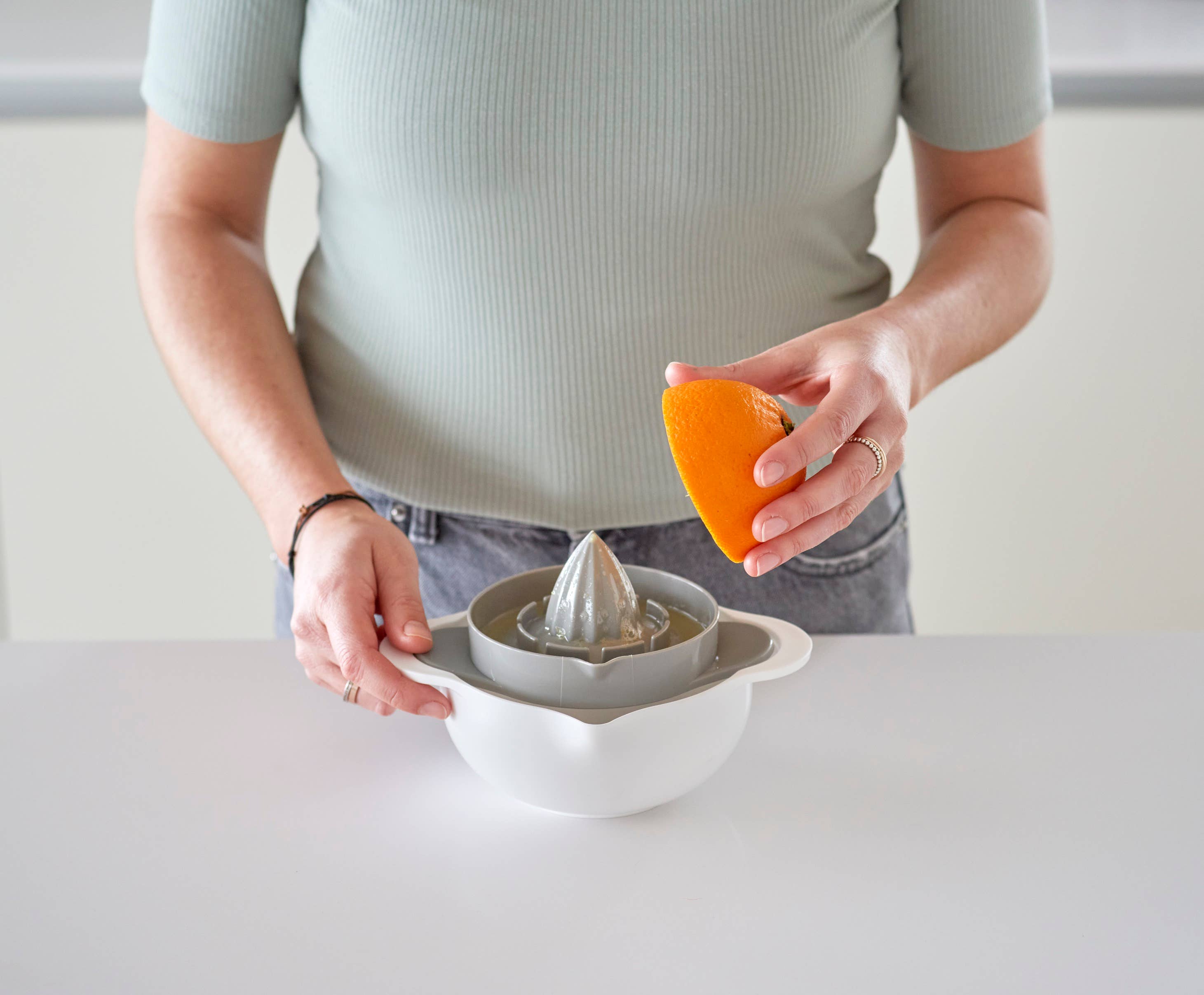 White Grey Berry Multi-function kitchen set, 5-piece, plastic for wholesale on Faire1