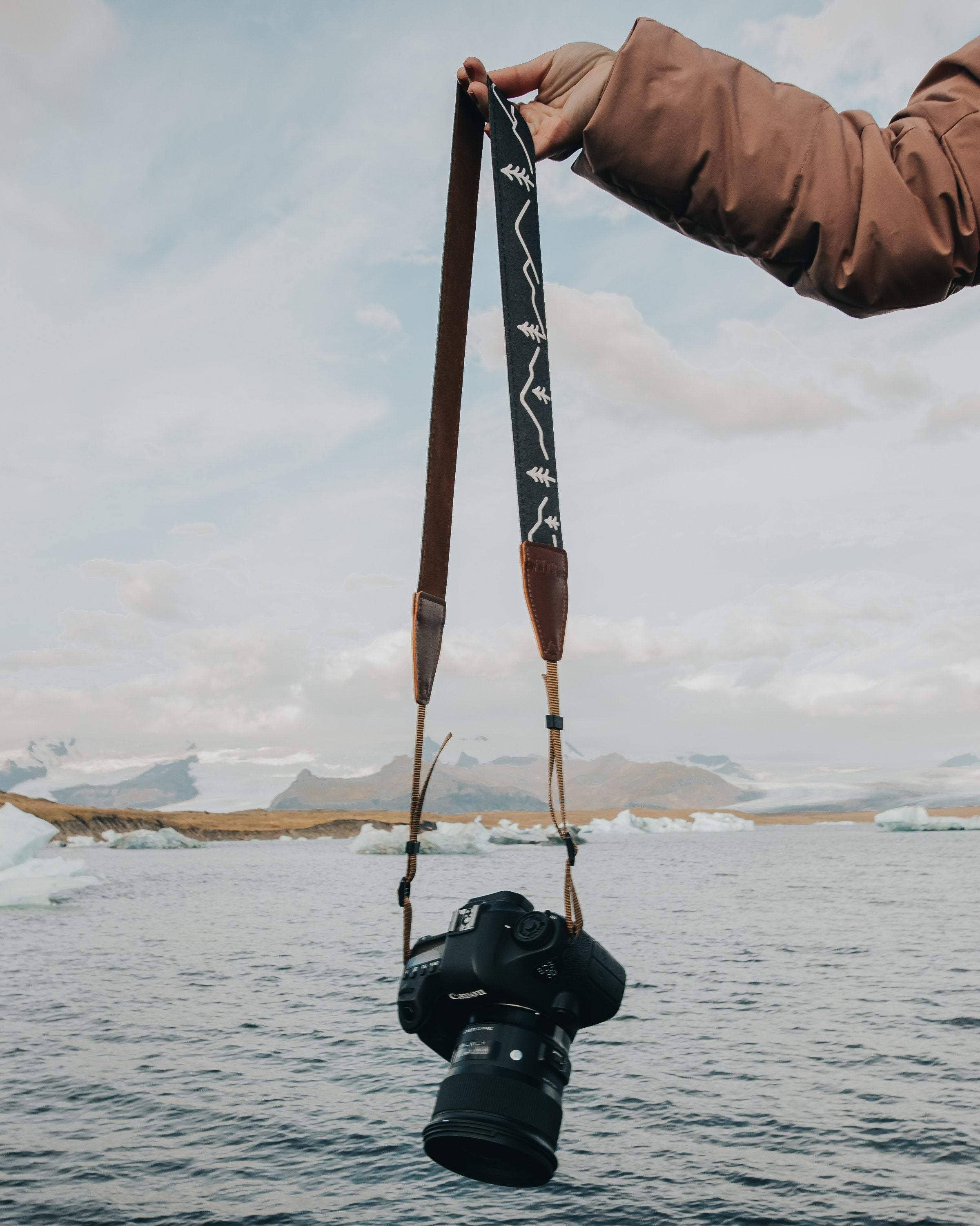 Wildtree - Wholesale Camera Strap - Simple Mountain Design Camera Strap5