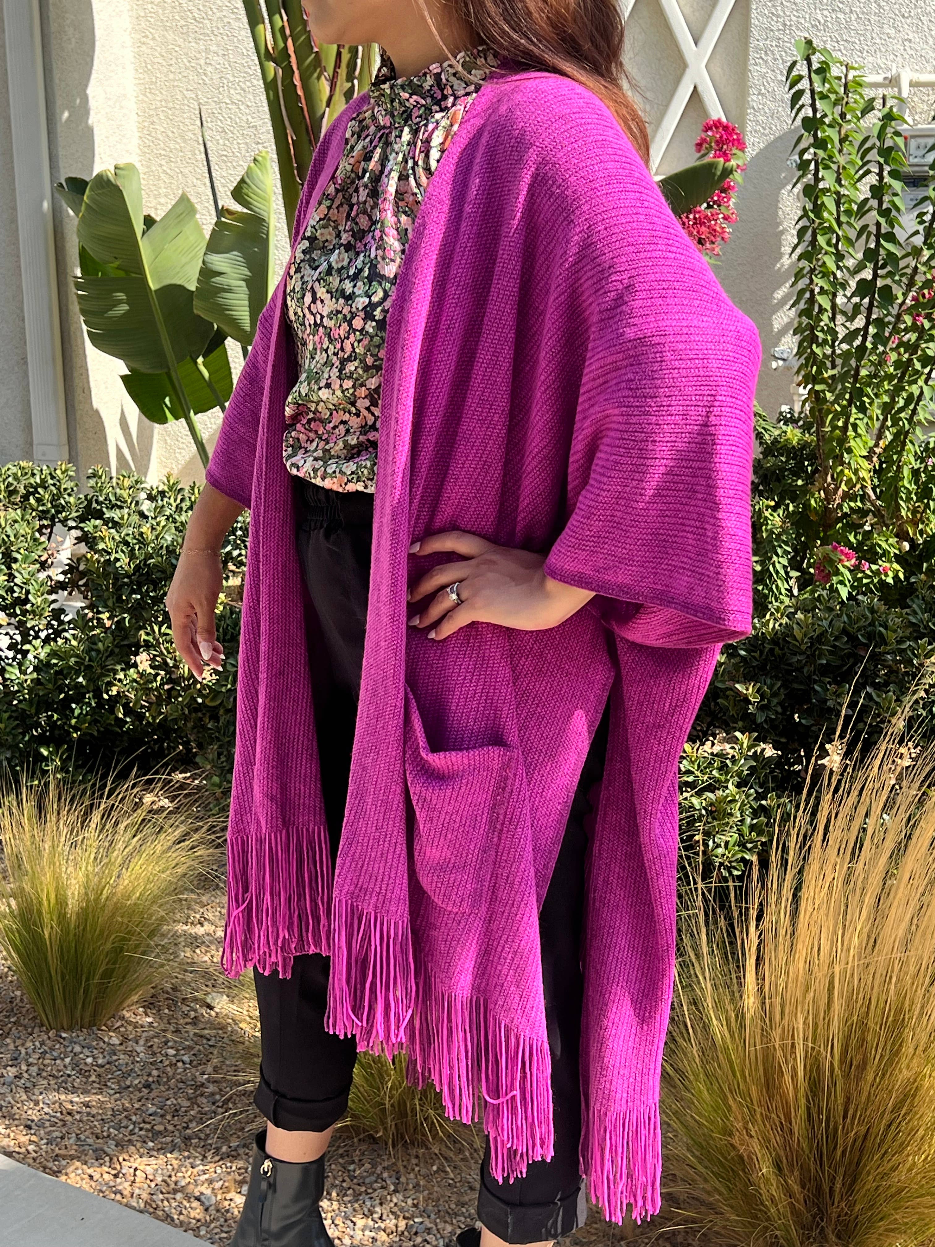 Justin & Taylor – wholesale Kofta - Dam – Harlow cardigan | Kimono-cardigan med fickor och fransad nederkant53