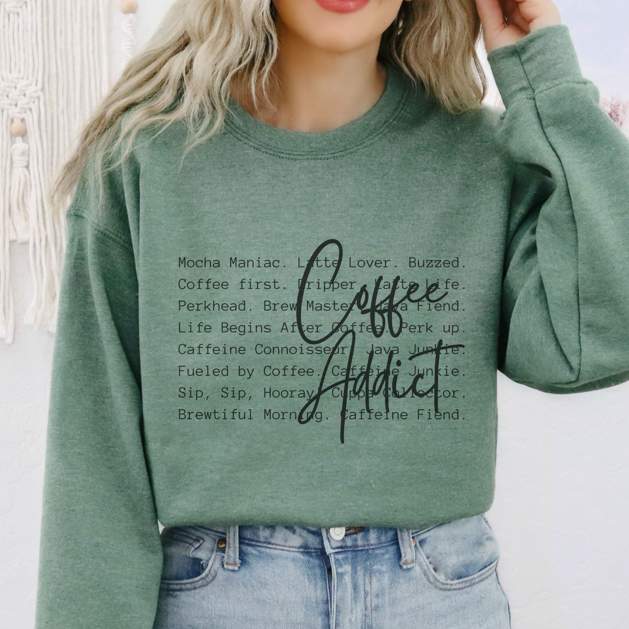 Trendznmore - Modern Graphic Apparel - Wholesale Grafisch sweatshirt - Dames - Koffieverslaafde Definitie Grappige Crewneck Grafische Sweater4