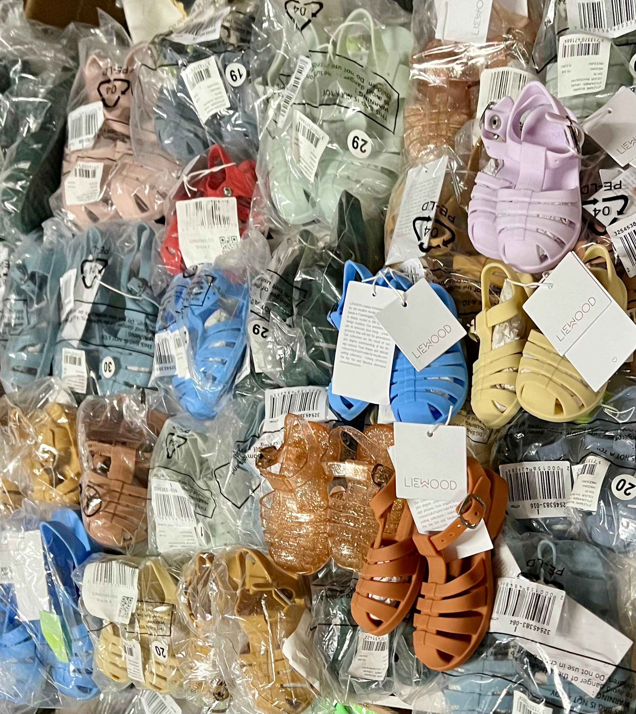 Salzmann Restwaren GmbH – wholesale Sandals – Kids – Liewood and other children's shoes sandals, water shoes, summer shoes4