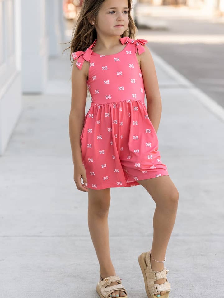 Rita Shortie Romper (farfalla rosa) per la vendita all'ingrosso da parte di Indie Blue