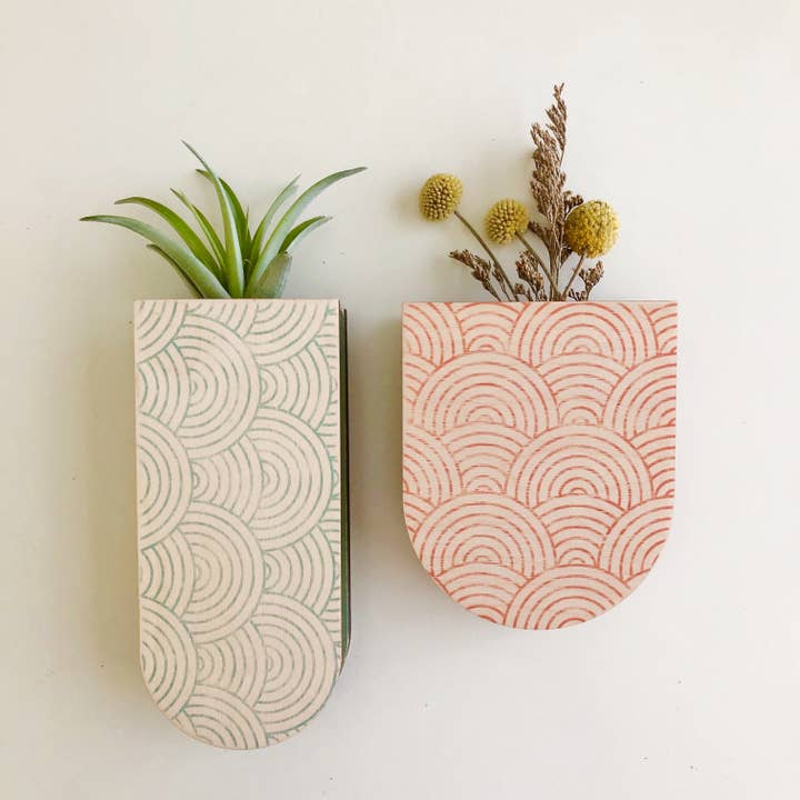 Stacy Wong - Wholesale Plantenbak voor aan de muur - Mod Curves kleine pocket wandplantenvaas4