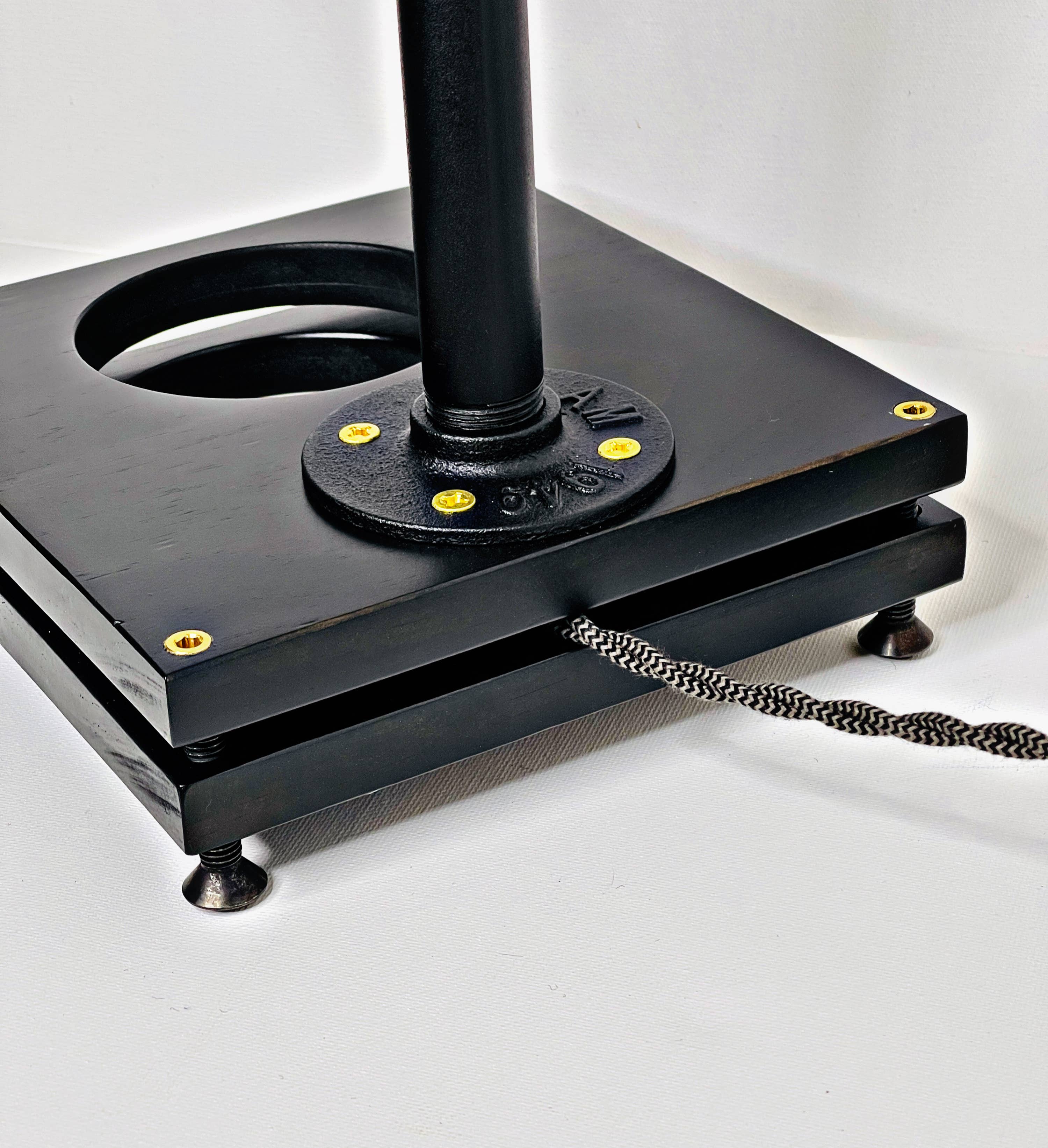 Fifty1st - Wholesale Accent/Desk Lamp - Skull Table Lamp “Max Gold”7