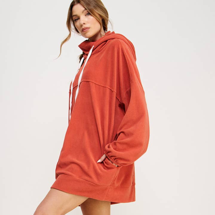 ROBE TUNIQUE SWEAT À CAPUCHE AVEC POCHES-FZ0006-D2 pour la vente par FREEZIA