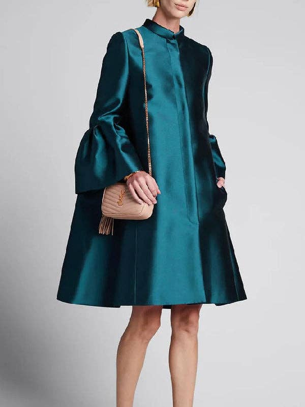 AZUL Vestido Mini com Mangas Boca de Sino e Gola Alta para venda a revendedores na Faire1