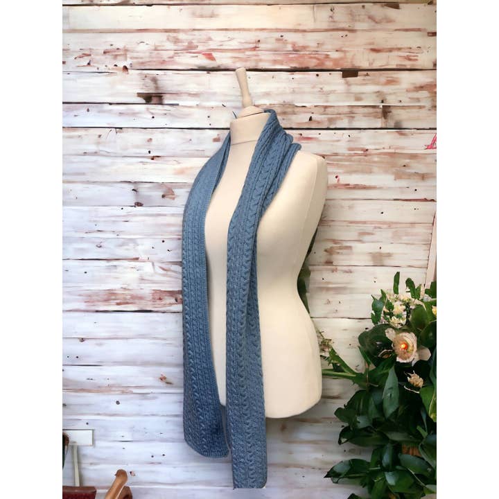 Jess & Lou - Wholesale Scarf – Women's - Cable Knit Scarf2