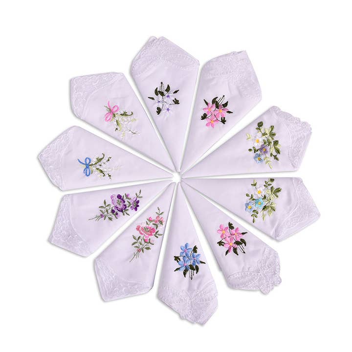 All Little Cute Things - Wholesale Dinner & Cloth Napkin - Embroidered Cotton Napkins. White with lace and flowers