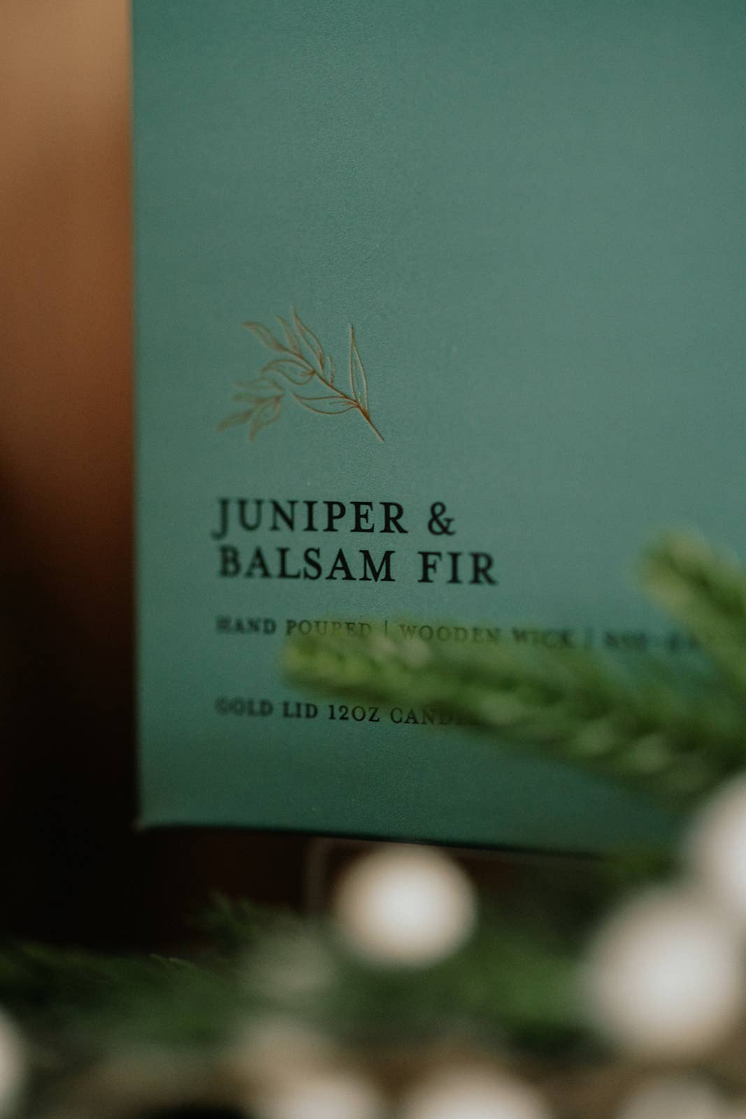 Woodsy Homelife - Wholesale Pot/gevulde kaars - Juniper & Balsam Spar l Gouden Deksel Kaars & Boetiekdoos2