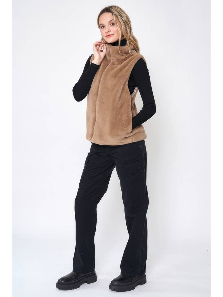 CC Wholesale Clothing - Wholesale Outerwear Vest - Women's - Solid Faux Fur Vest3