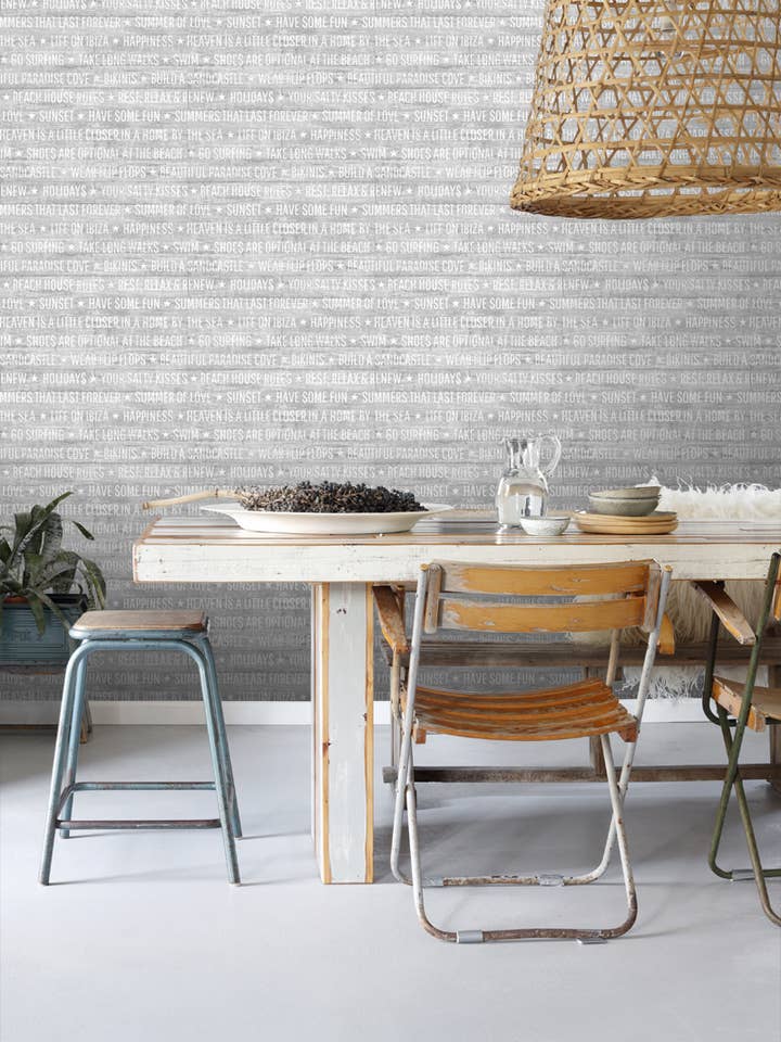 Wallpaper Summery Texts for wholesale by The Design Department b.v.