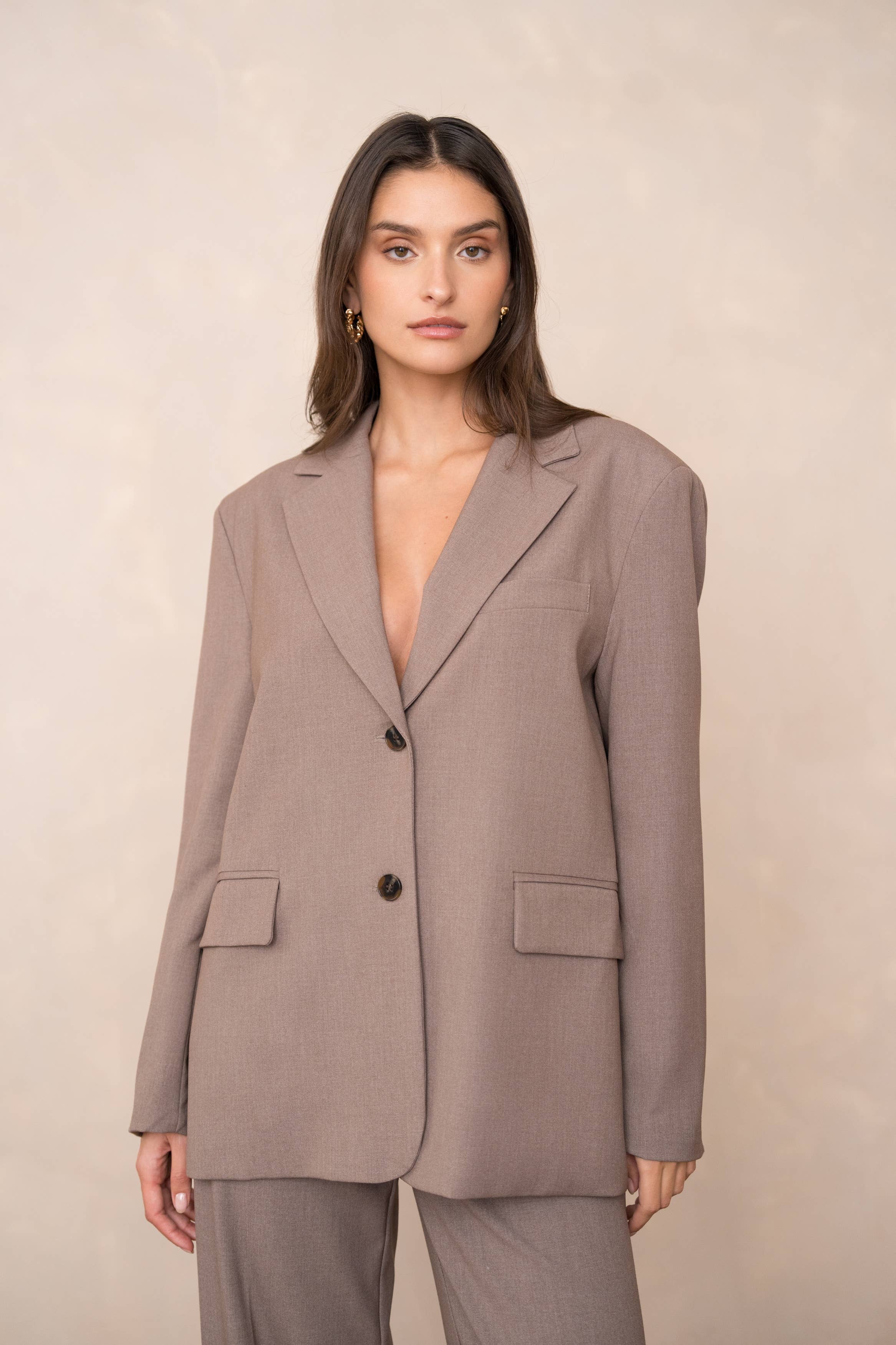 Attentif Paris - Wholesale Blazer - Women's - Oversized double-breasted jacket with back opening33