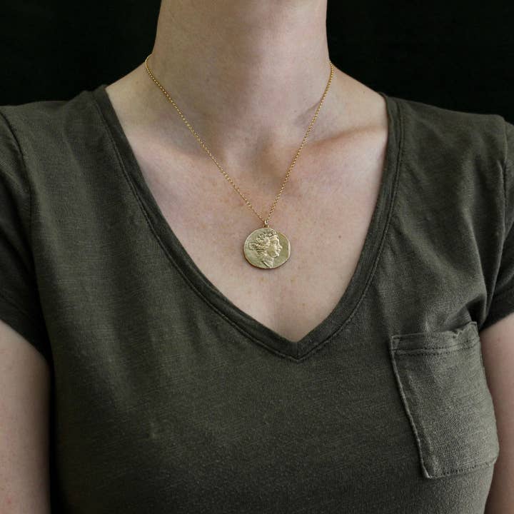 Vis a Vis Jewelry - Venta al por mayor Collares con colgantes/abalorios - Collar Dioniso — Colgante Baco — Dios del Vino