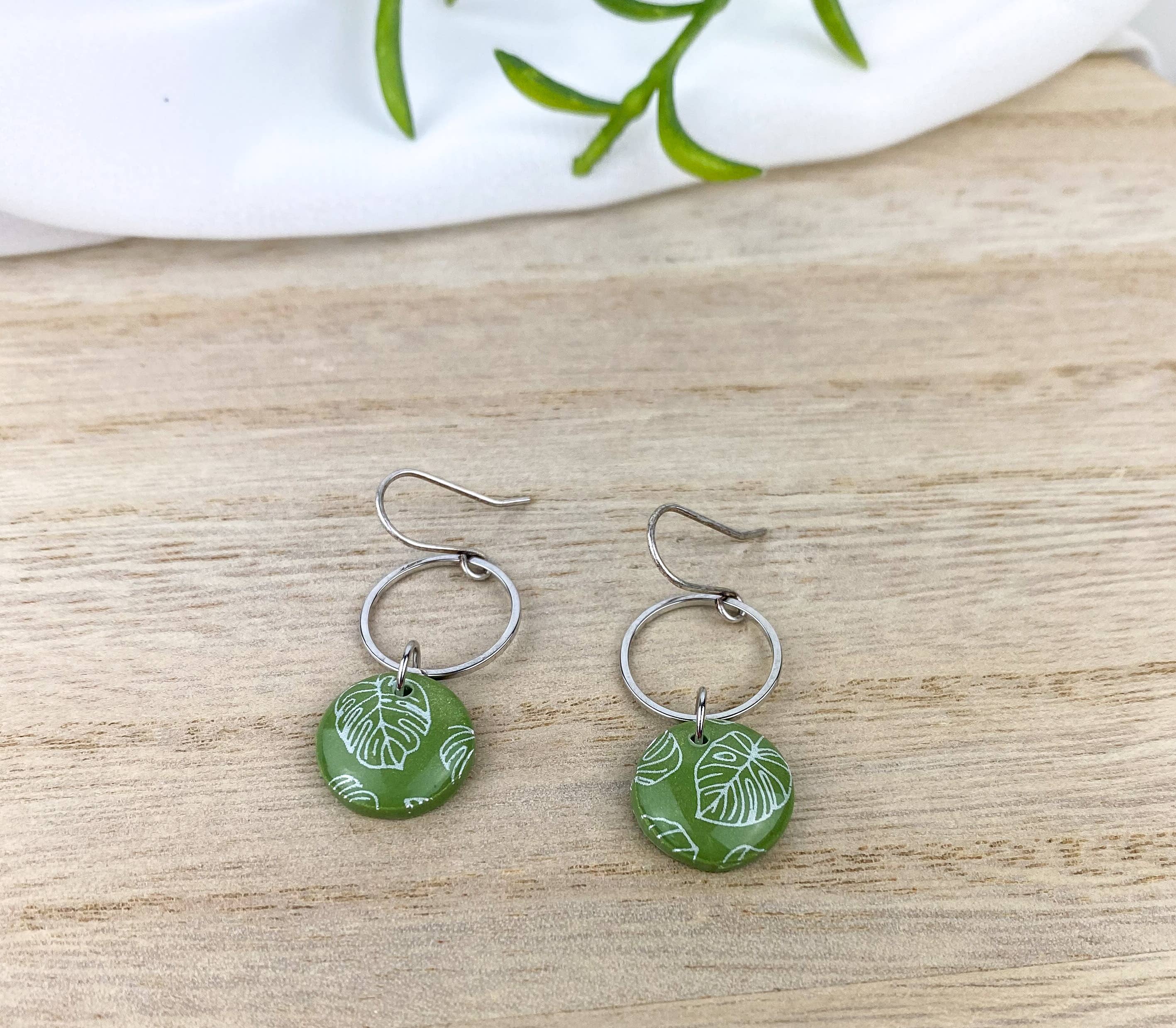 Light Shine - Wholesale Dangle Earrings - Monstera Leaf Dangle Earring | Green Spring Clay Drop |Plant9
