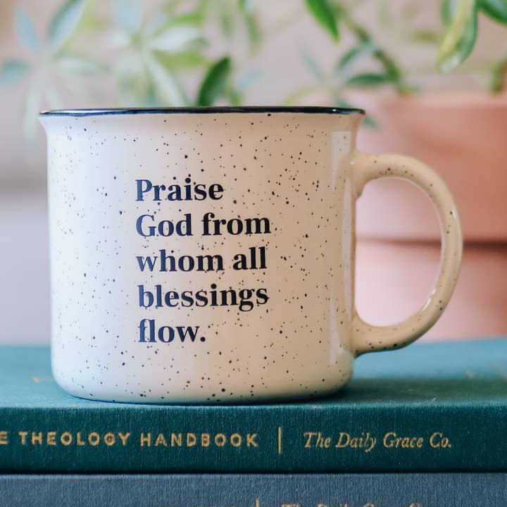 The Daily Grace Co - Vente Tasse à café - Tasse Doxology Campfire0