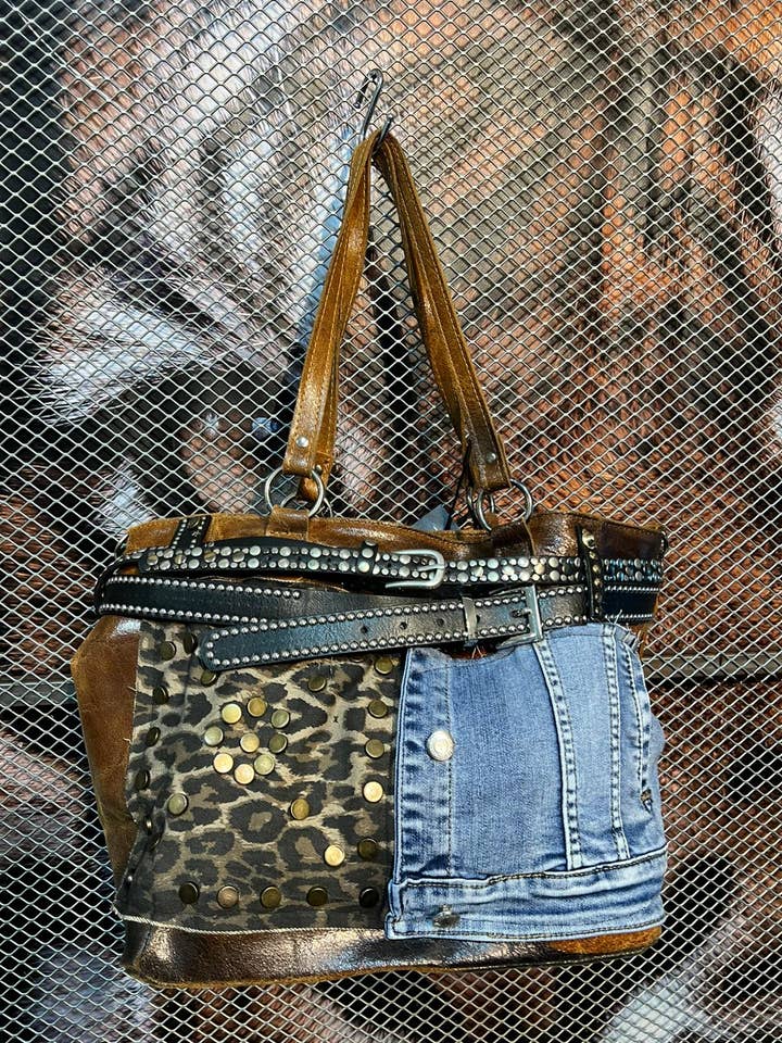 KIRA 61 for engroshandel hos Stefano Ghilardi