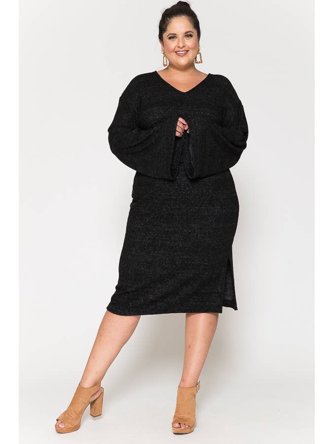 Story Teller - Wholesale Top & Skirt Set - Women's - Plus Size V-Neck Top & Knee Length Slit Skirt 2 Piece Sets