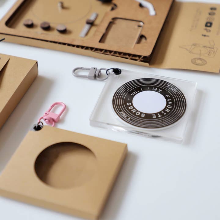 Rock Laser Scissor Studio - Wholesale Keychain - Unisex - CD Cover Keychain for Scannable Music Disk w/ NFC Chip/ Tag7