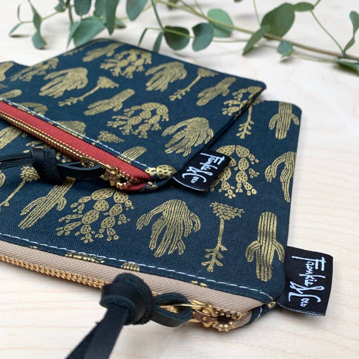 POCHETTE ZIPPÉE PACIFIC DANS LE DÉSERT DE MINUIT pour la vente par Frankie & Coco PDX