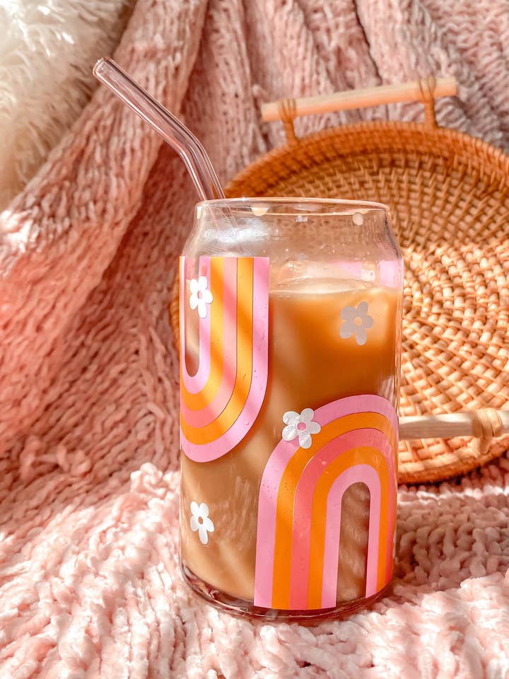 Retro & Groovy Aesthetic Bierdose in Regenbogenform für den Großhandel von Lovely JEN's Designs