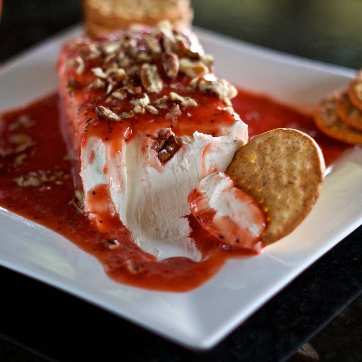 Hanley's - Wholesale Salad dressing - Strawberry vinaigrette4