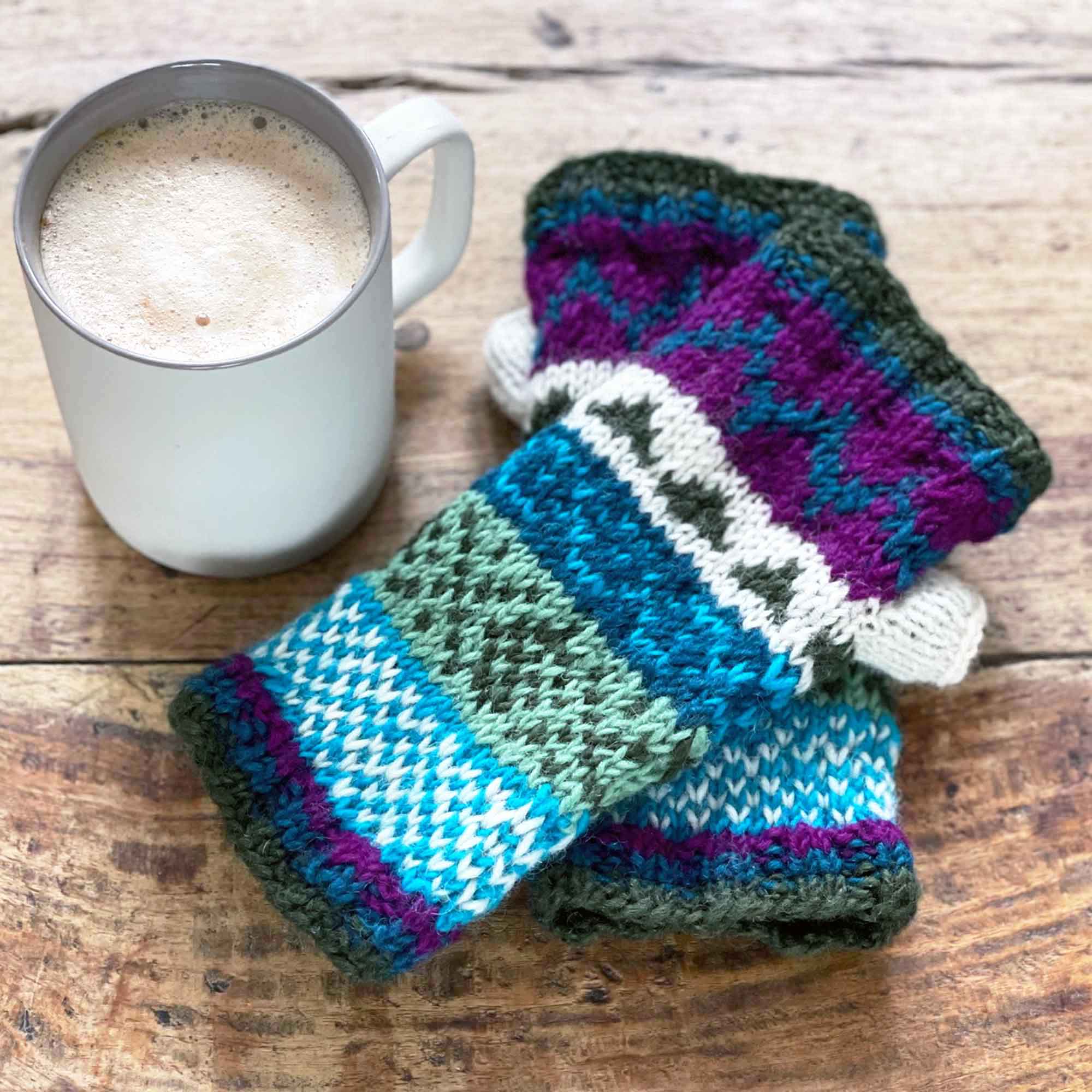 The Paper High Gift Company Limited – wholesale Hand warmer – Woollen Fairisle Handwarmer Gloves2