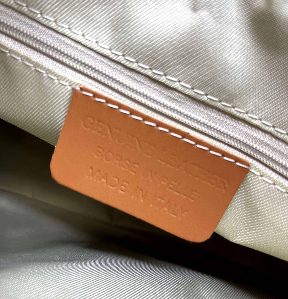 Suie Valentini srl - Wholesale Shoulder bag – women's - Leather shoulder bag, for women, made in Italy, art.1124469