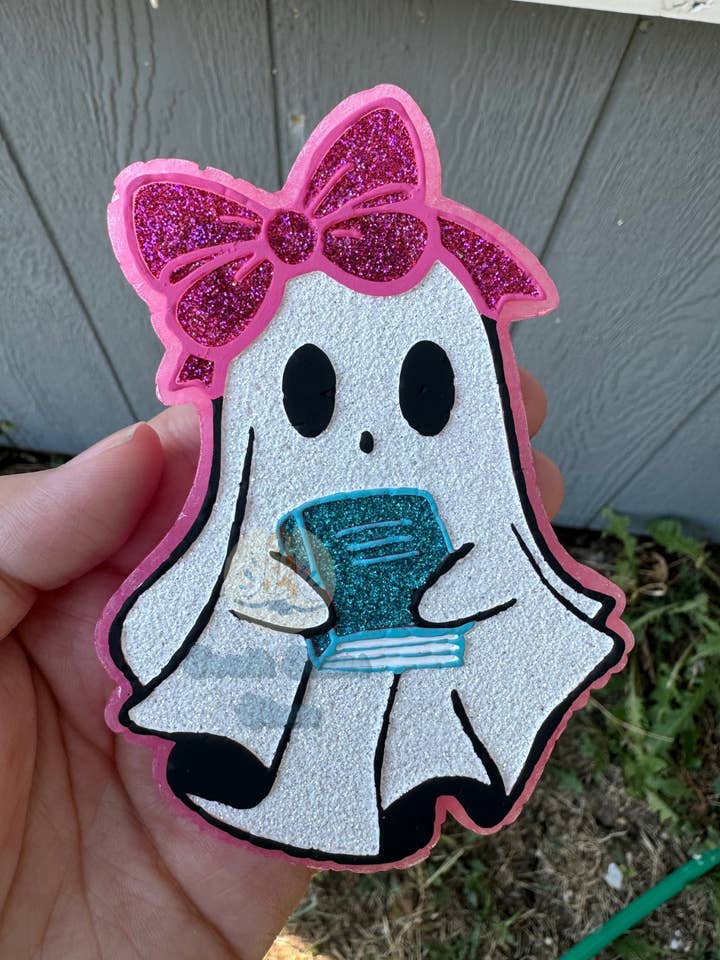 Læs mig Ghostie Car Freshie for engroshandel hos South Texas Siren