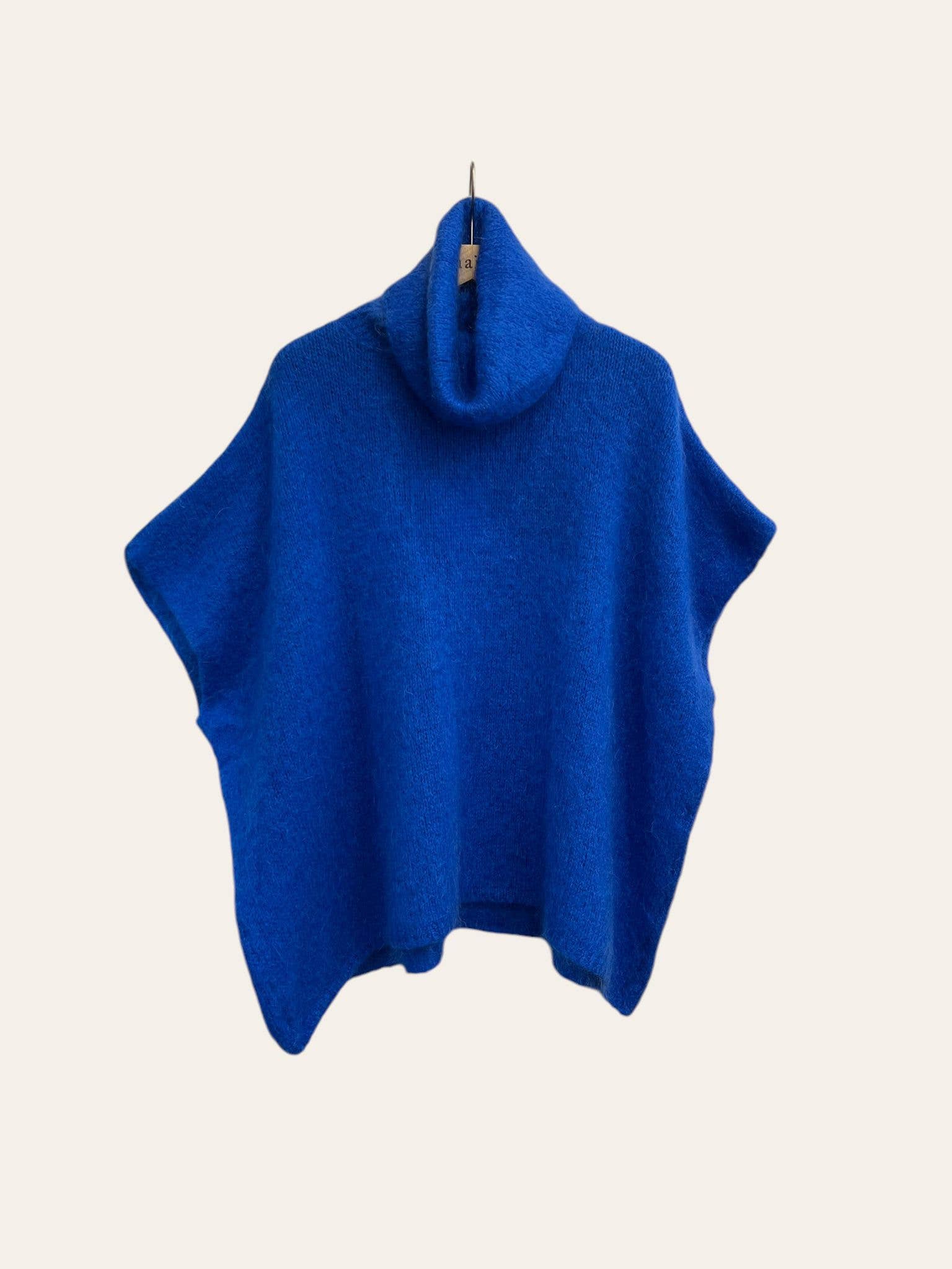 NAÏS PARIS – wholesale Poncho - Dam – Polotröja i ponchostil i mohair och ull12