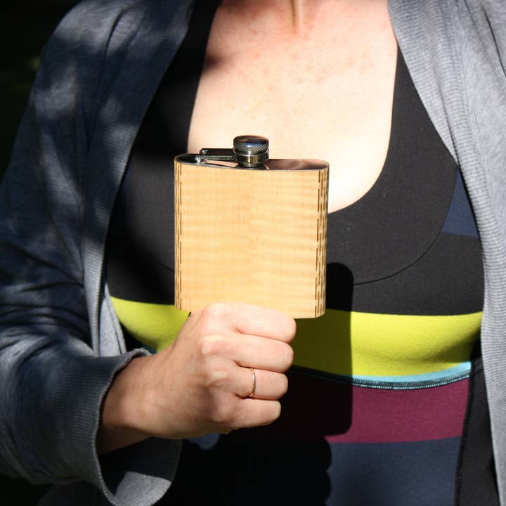 WUDN Handcrafted - Wholesale Flask - 6 oz. Wooden Hip Flask (Mt. Rainier in Mahogany & Black Waln4