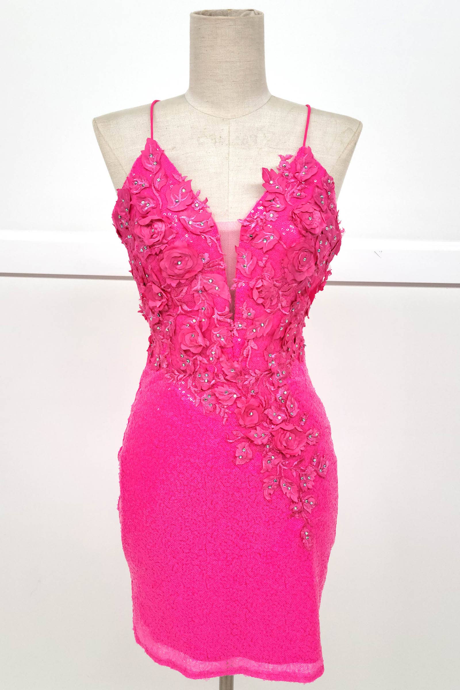 Chicas - Wholesale Jurk - Dames - Bodycon pailletten mini-jurk met bloemen en bandjes C80737