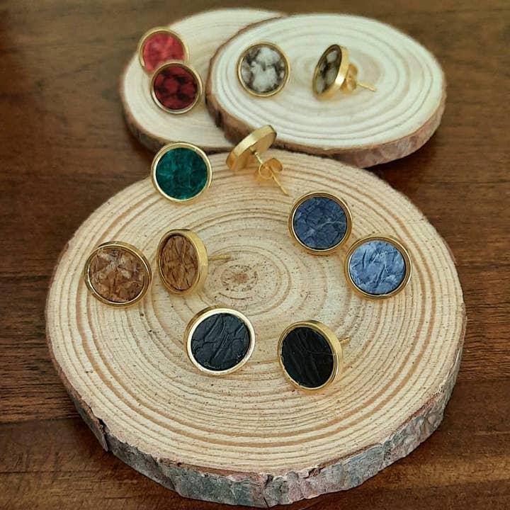 Cuso by Cristina Soriano - Wholesale Stud/Post Earrings - Golden button6