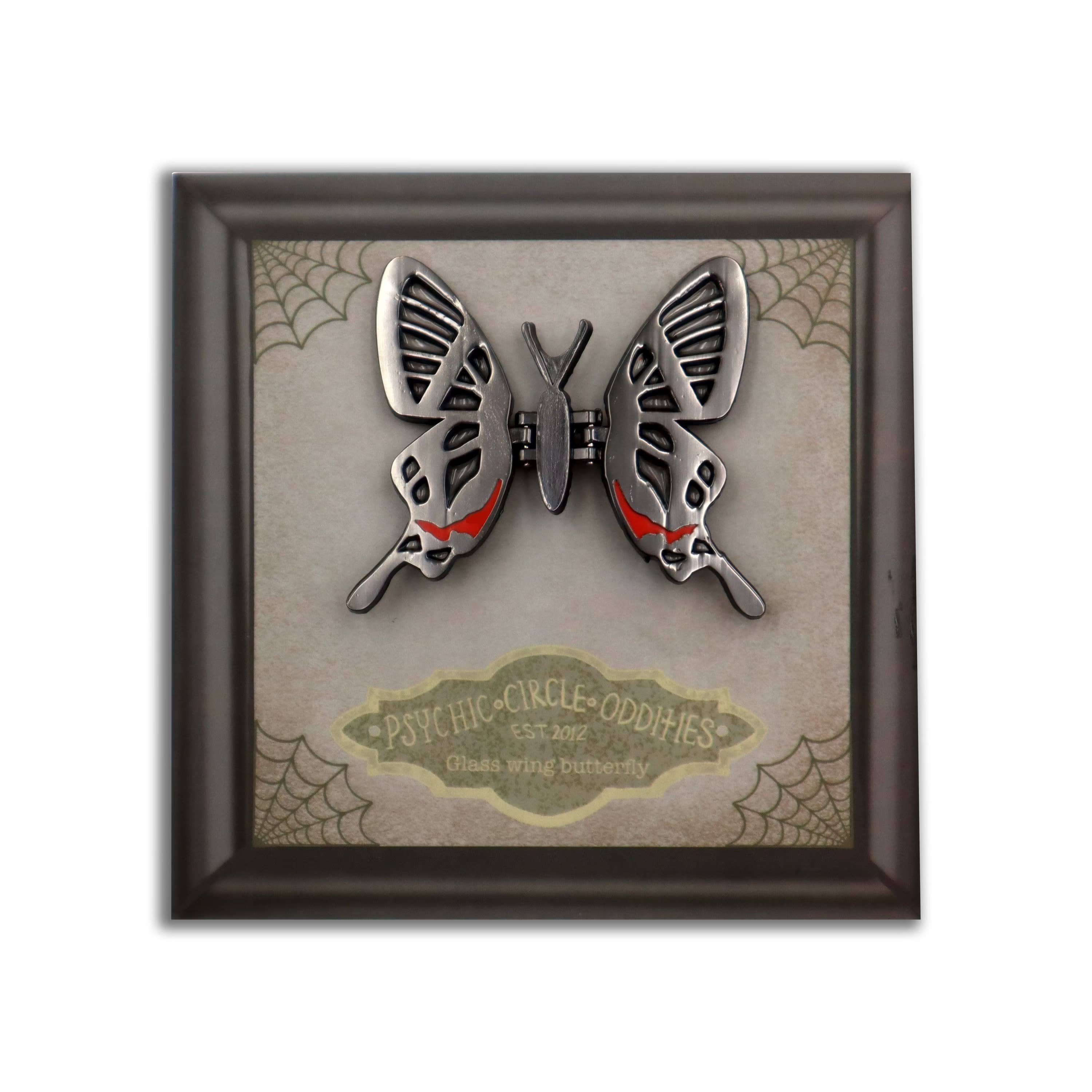 Psychic circle oddities - Venta al por mayor Botón/prendedor - Alfiler de esmalte de ala móvil mariposa de cristal0