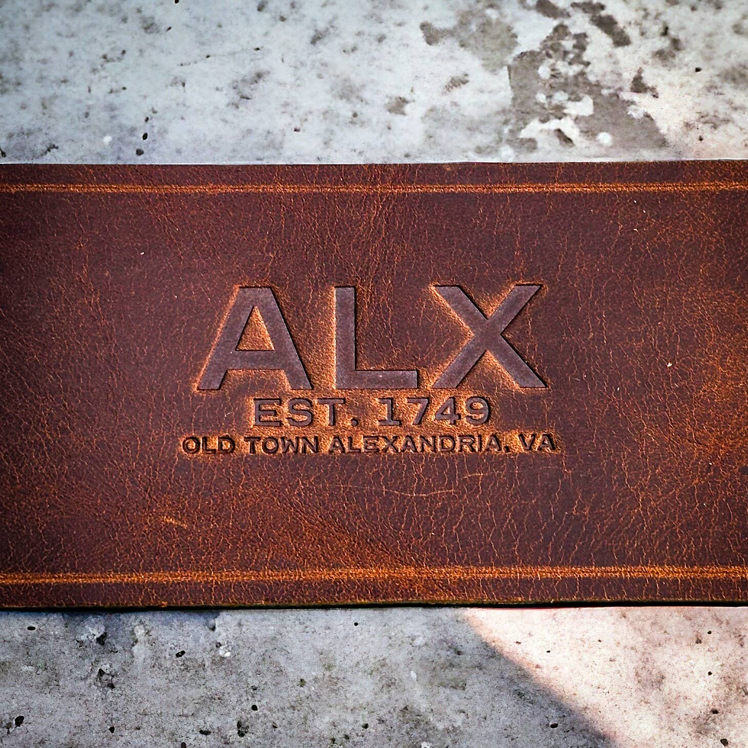 Sophisticate Supply Co. - Vente Flasque - Gourde recouverte de cuir7