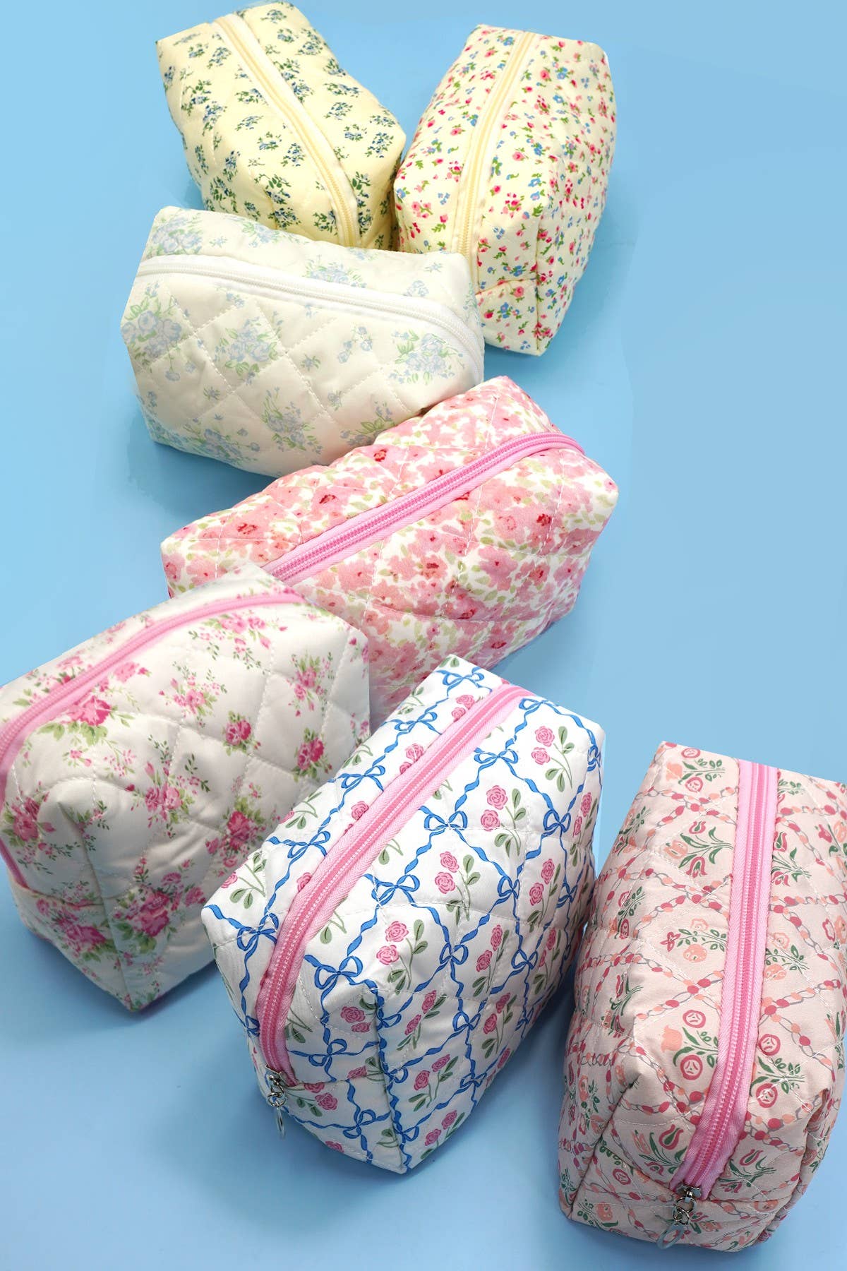 JOSSLYN by wall to wall - Wholesale Makeup/Cosmetic Bag - FLORAL TOILE PATTERN MAKEUP COSMETIC POUCH BAG | 40P5627