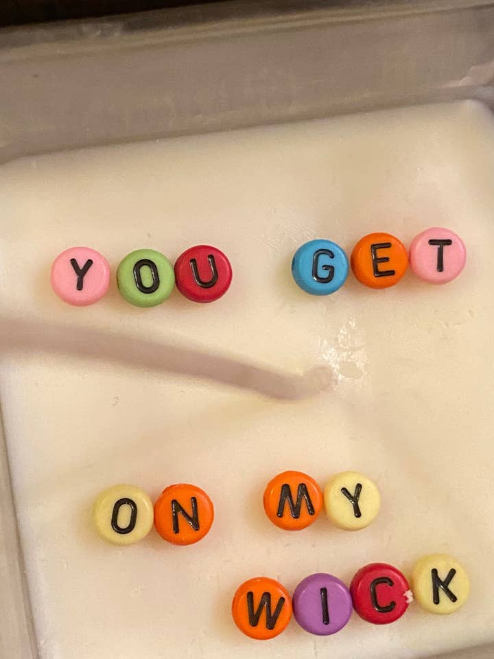 Vela de mensagem escondida - Você fica no meu pavio por atacado de Pugglewick candles