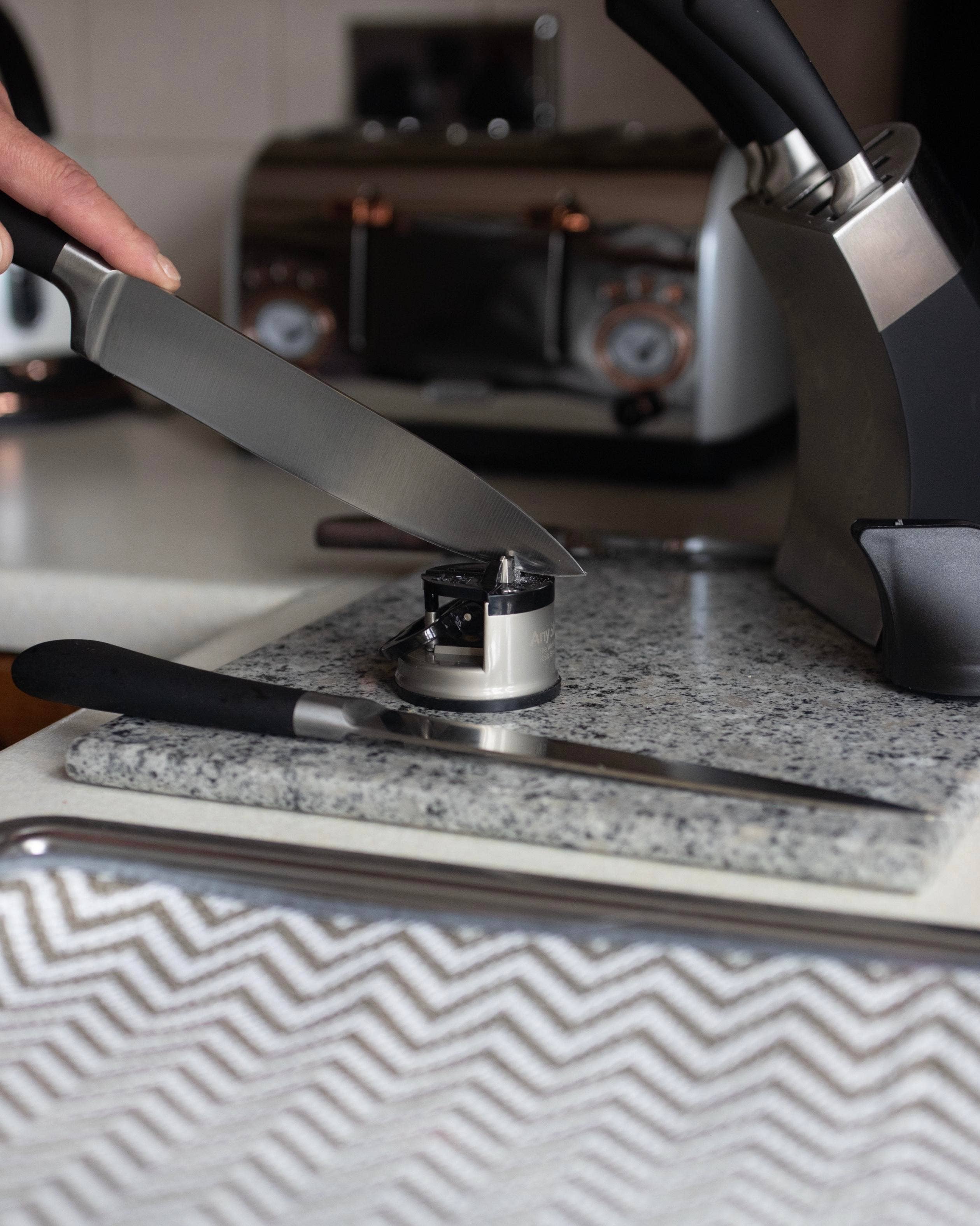 AnySharp - Wholesale Knife Sharpener - AnySharp Pro - Metal Knife Sharpener2