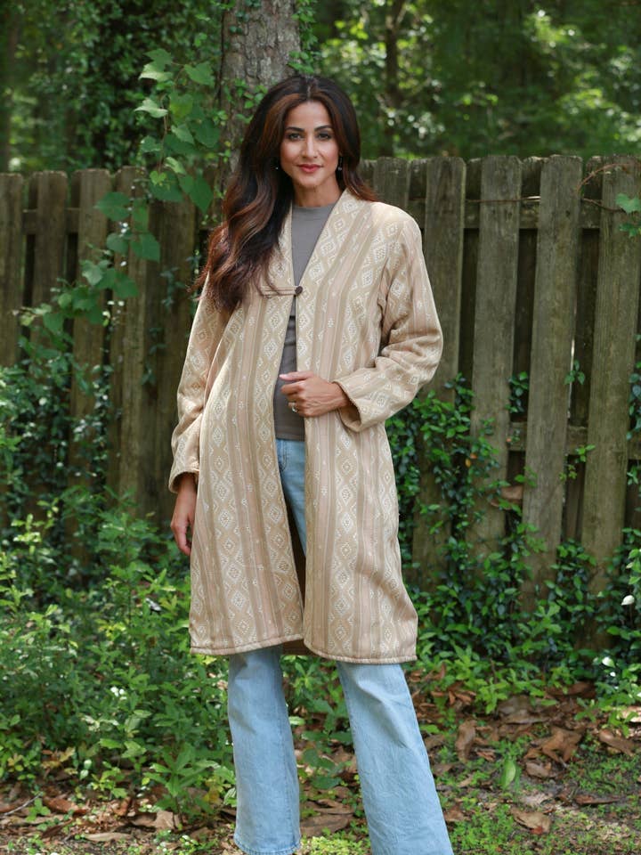 Chaqueta de Jacquard Beige: Abierta por Delante con Forro Polar para venta al por mayor de Sacred Threads