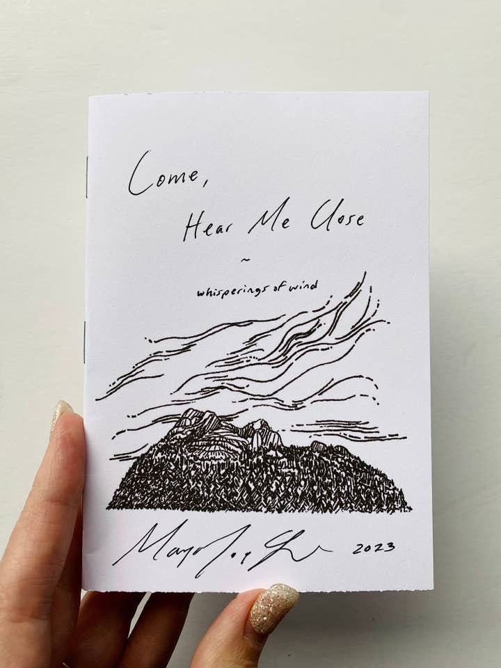 Livre de poésie « Come, Hear Me Now » - « Whisperings of wind » pour la vente par Maya Joy in the World